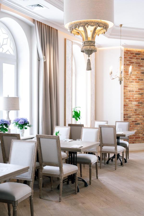 Palac Na Opieszynie Września Extérieur photo