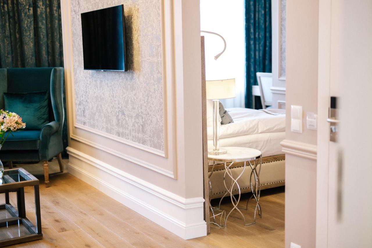 Palac Na Opieszynie Września Extérieur photo